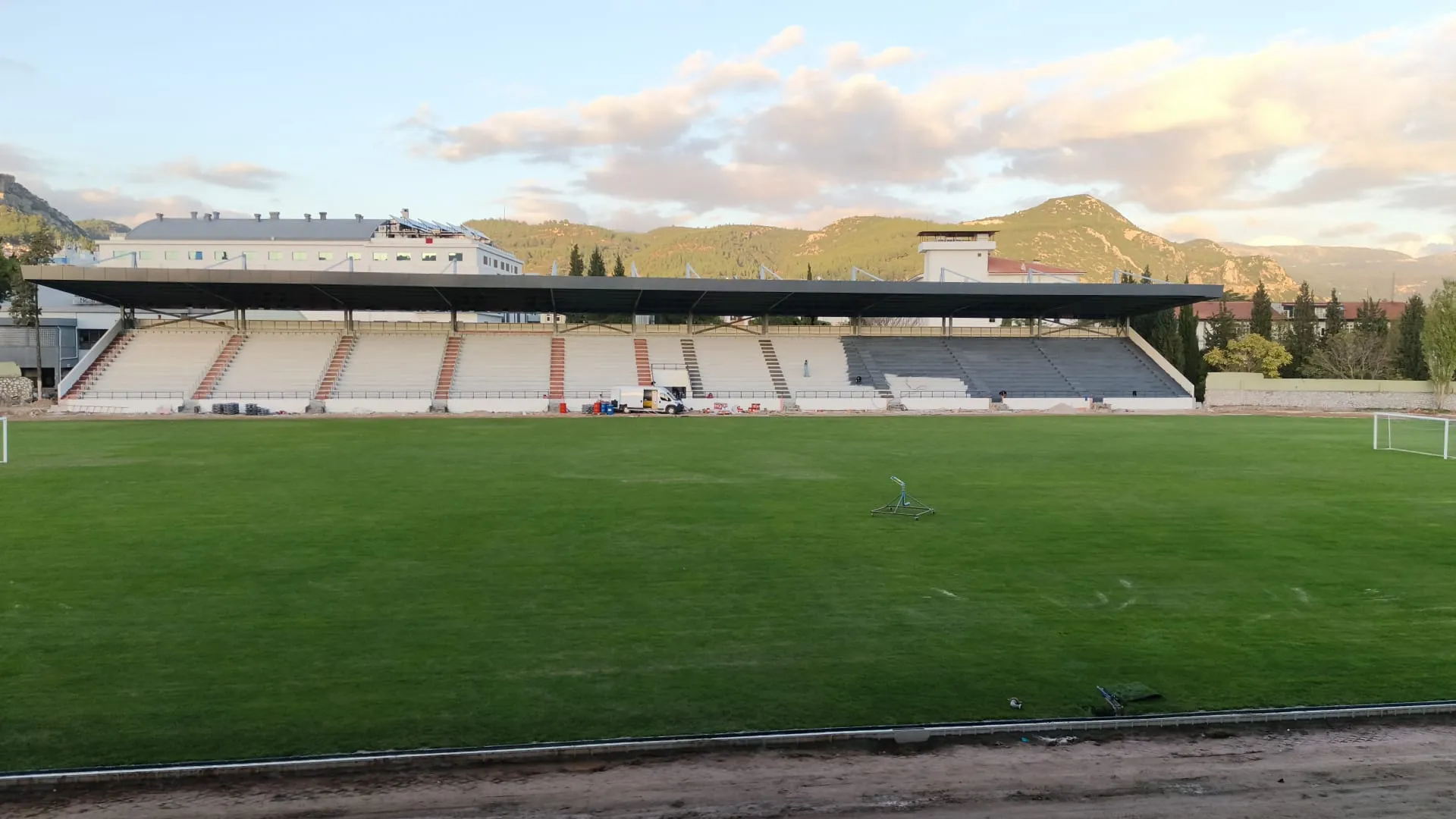 stadyum zemin kaplama poliürea izolasyonu
